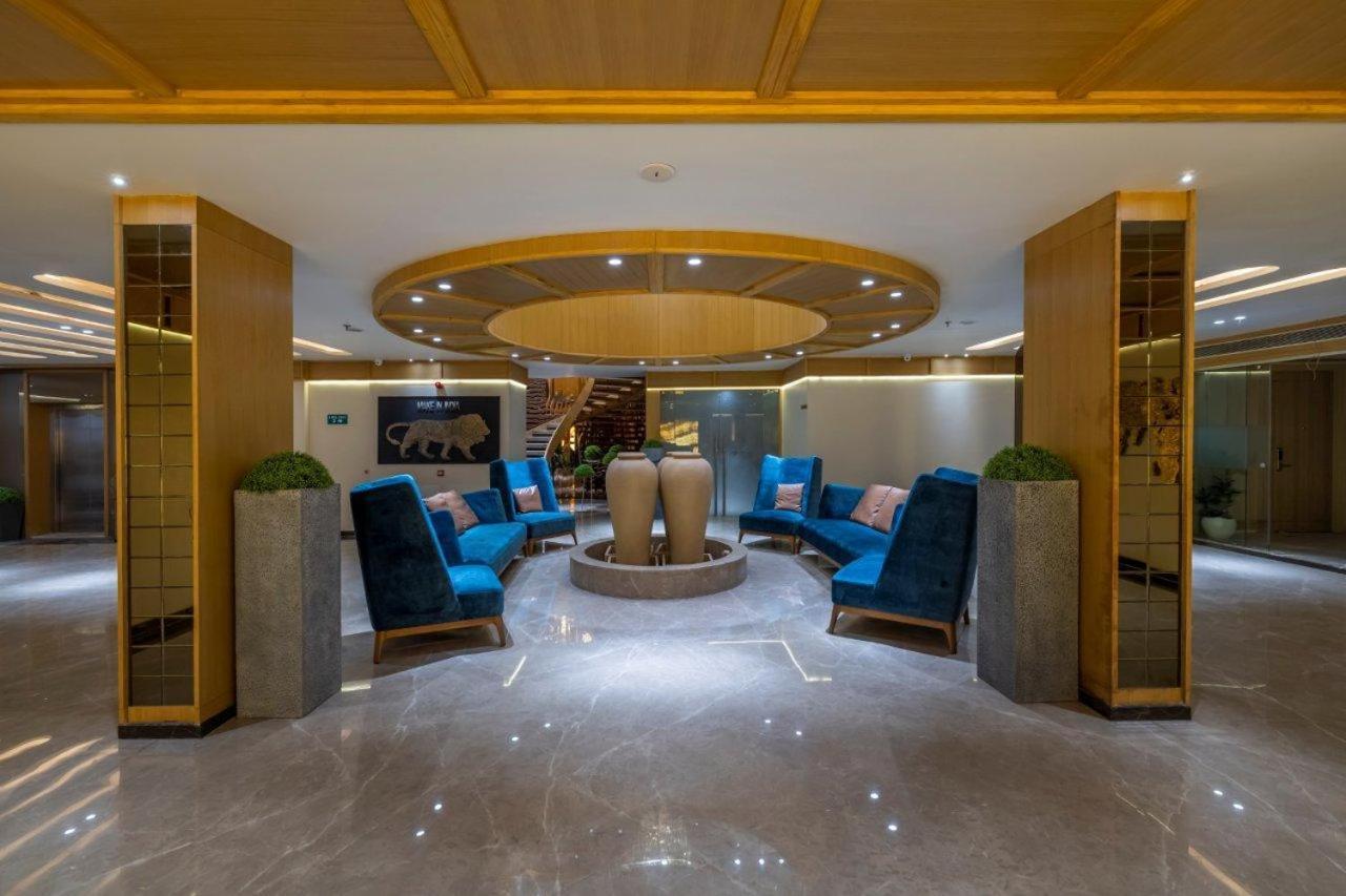 Sarovar Portico Morbi Ngoại thất bức ảnh