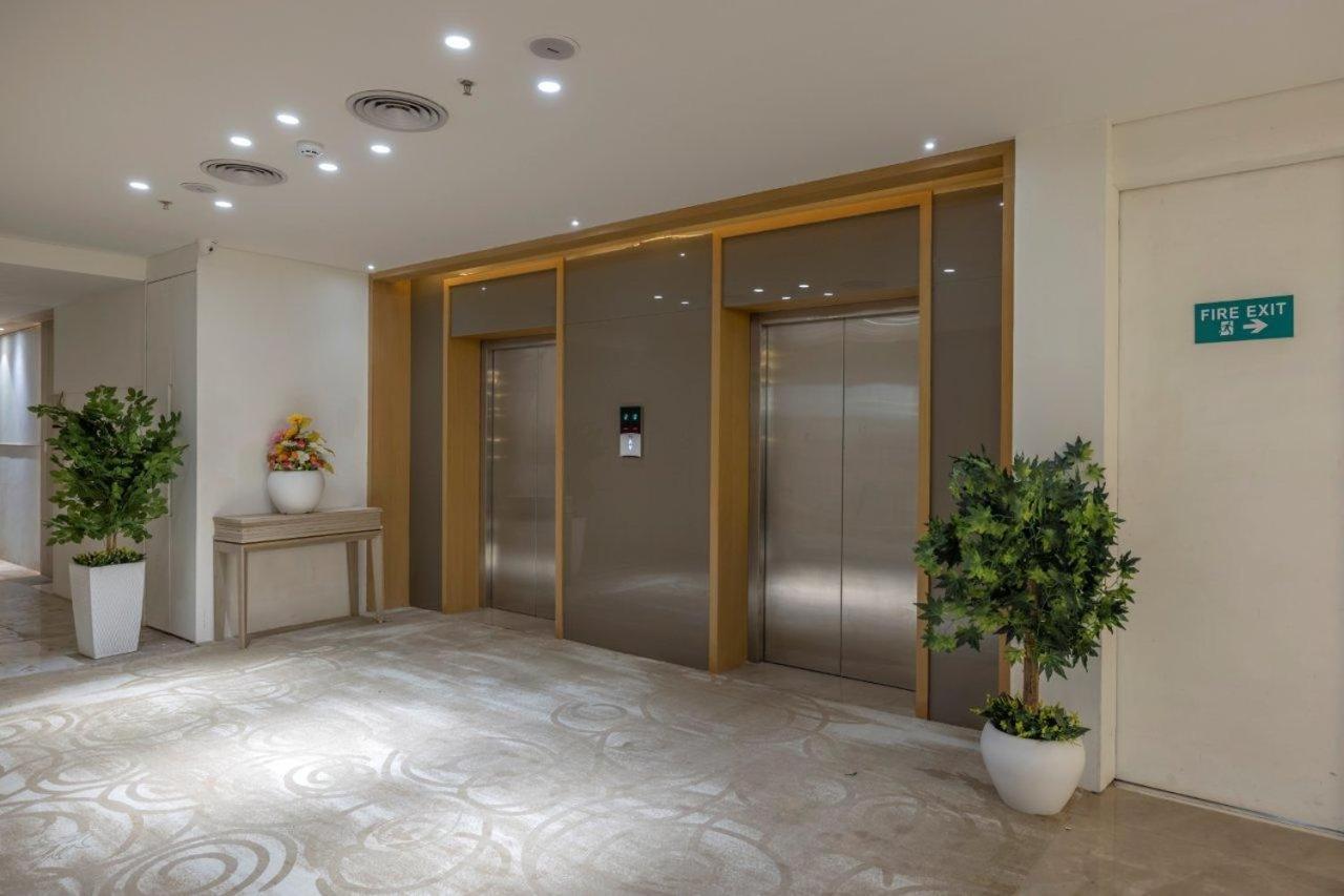 Sarovar Portico Morbi Ngoại thất bức ảnh